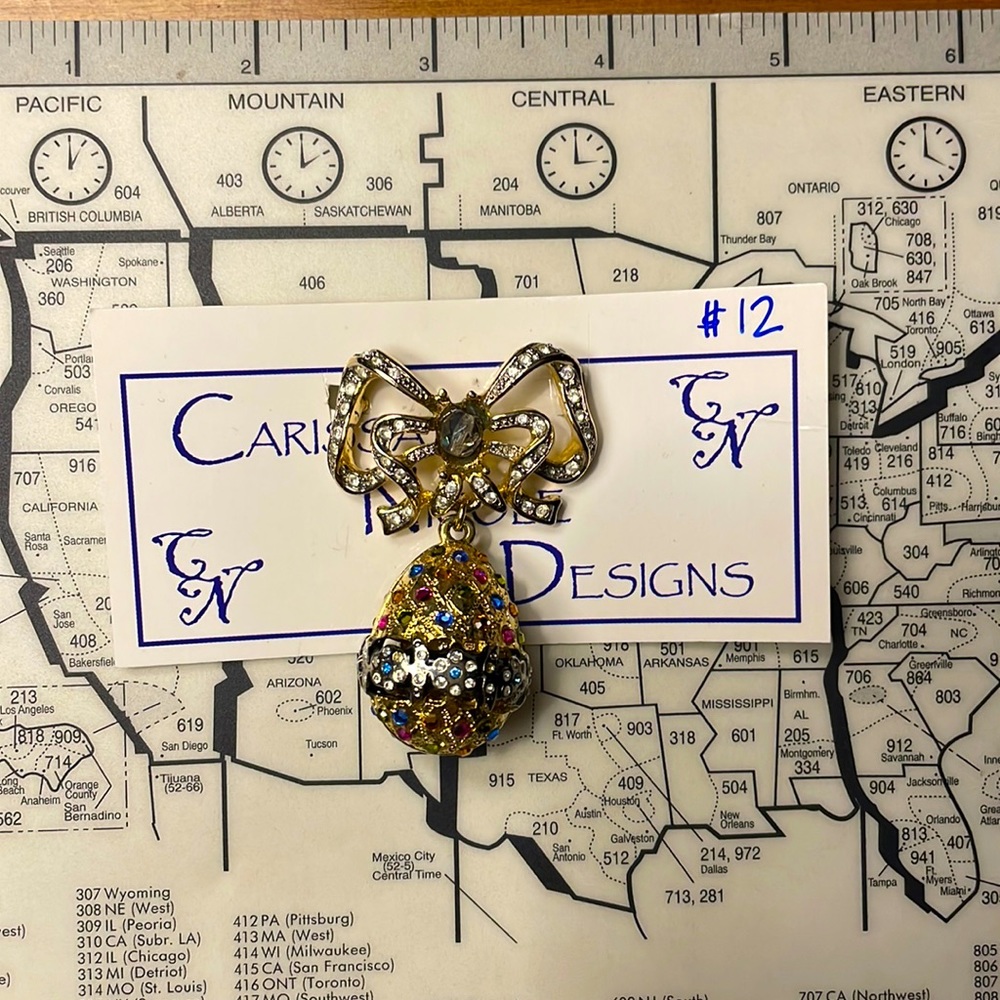 Vintage rhinestone bow and egg broach brooch lapel pin